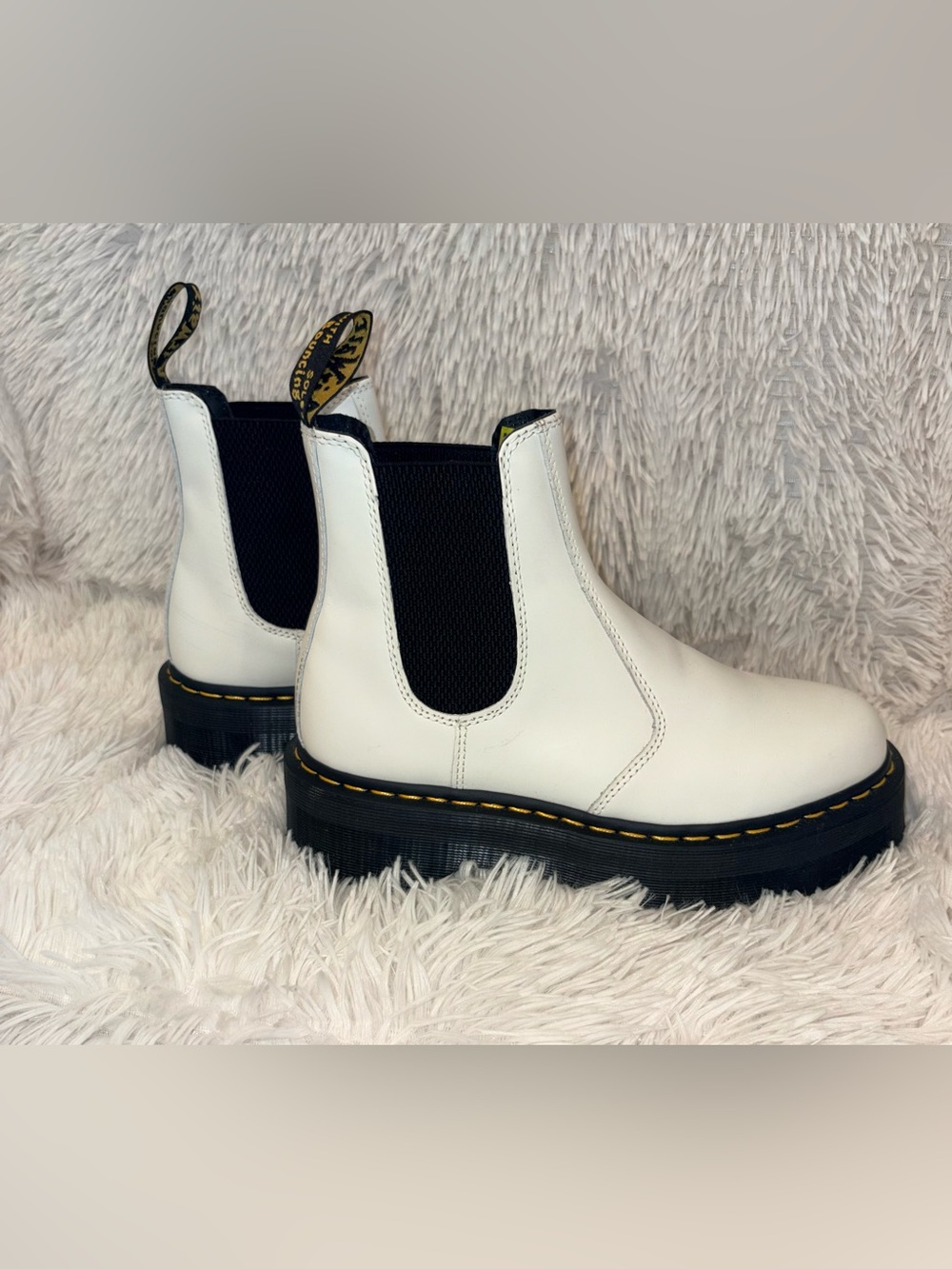 Dr. Martens 2976 Quad White Platform Chelsea Boots Size US 9 W / 8 M